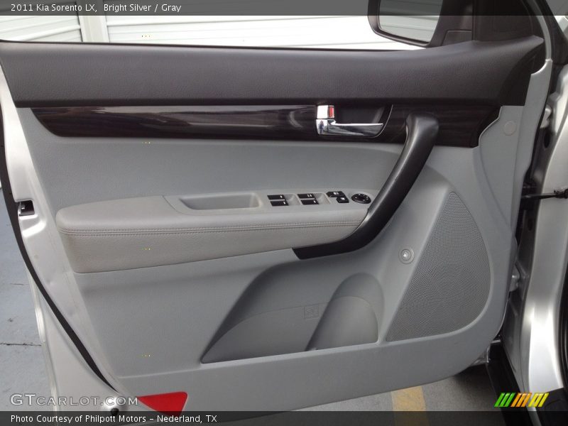 Bright Silver / Gray 2011 Kia Sorento LX