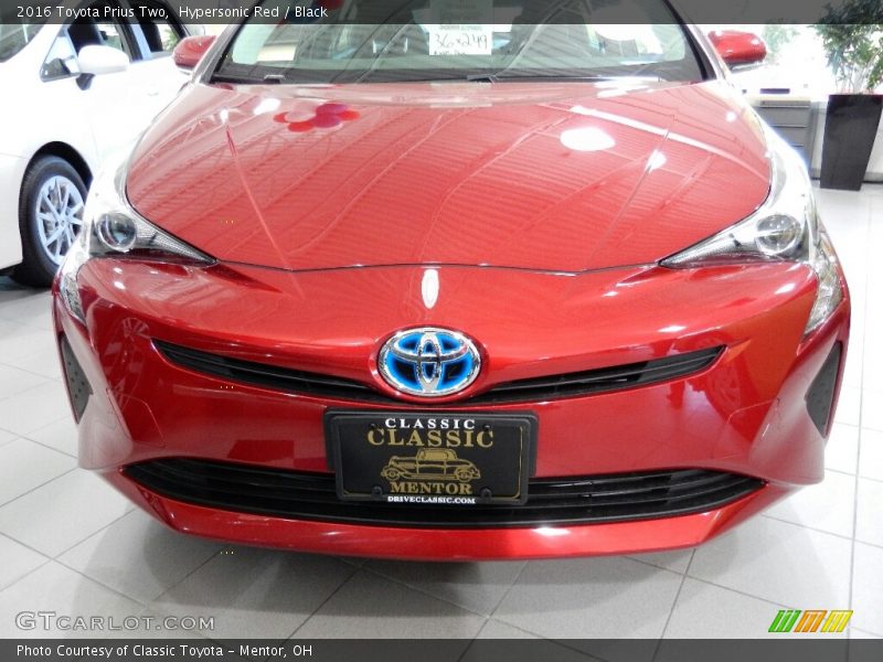 Hypersonic Red / Black 2016 Toyota Prius Two
