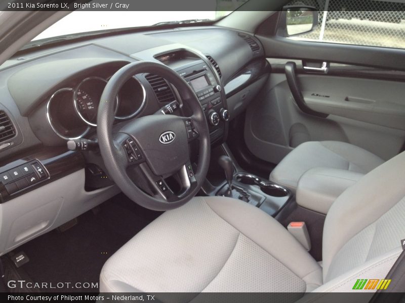 Bright Silver / Gray 2011 Kia Sorento LX