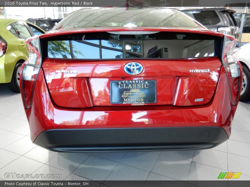 Hypersonic Red / Black 2016 Toyota Prius Two