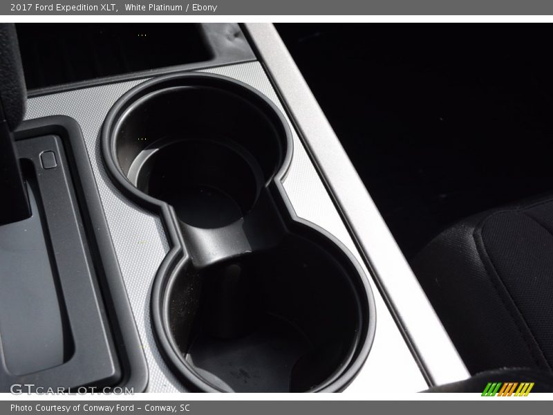 White Platinum / Ebony 2017 Ford Expedition XLT