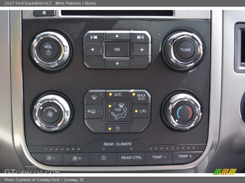 White Platinum / Ebony 2017 Ford Expedition XLT