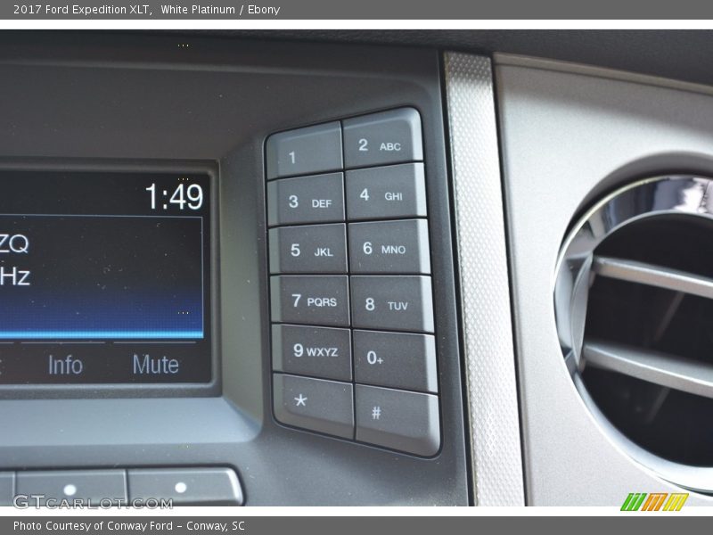 White Platinum / Ebony 2017 Ford Expedition XLT