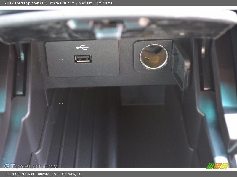 White Platinum / Medium Light Camel 2017 Ford Explorer XLT