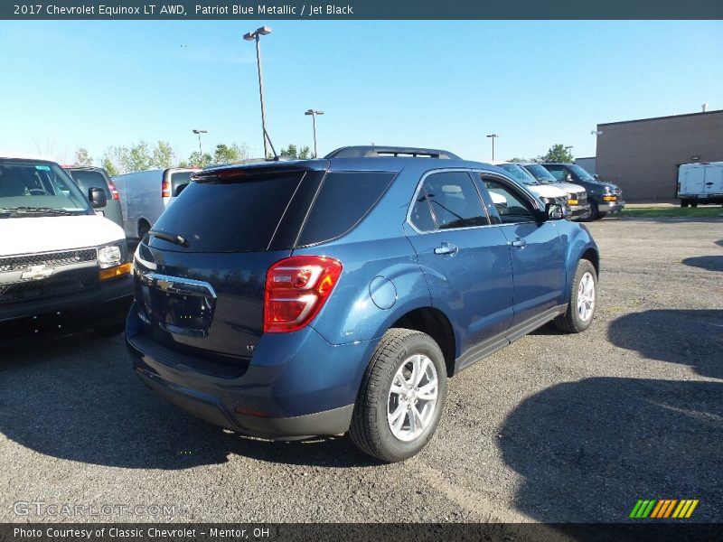 Patriot Blue Metallic / Jet Black 2017 Chevrolet Equinox LT AWD