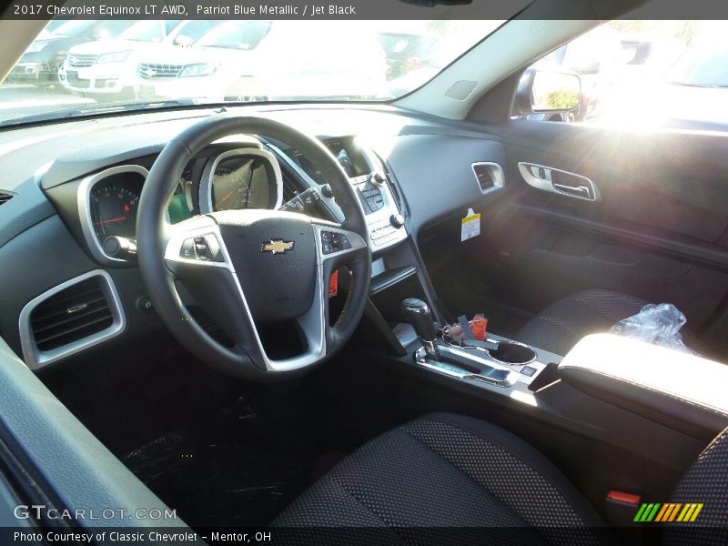 Patriot Blue Metallic / Jet Black 2017 Chevrolet Equinox LT AWD
