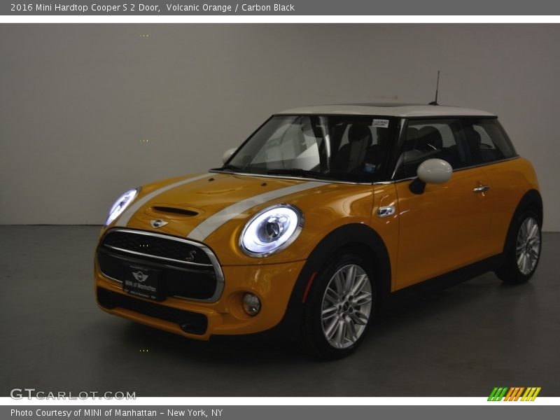 Front 3/4 View of 2016 Hardtop Cooper S 2 Door