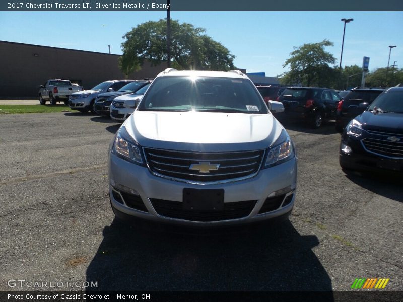 Silver Ice Metallic / Ebony 2017 Chevrolet Traverse LT