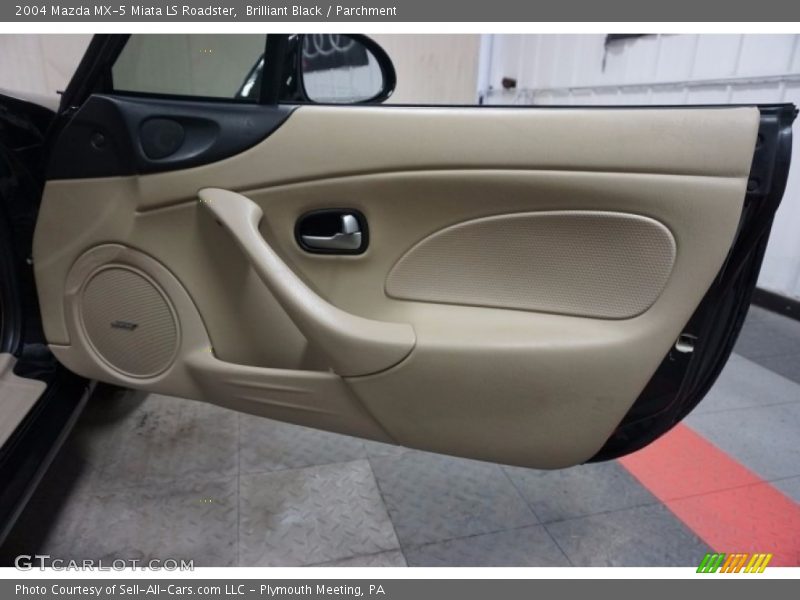 Brilliant Black / Parchment 2004 Mazda MX-5 Miata LS Roadster