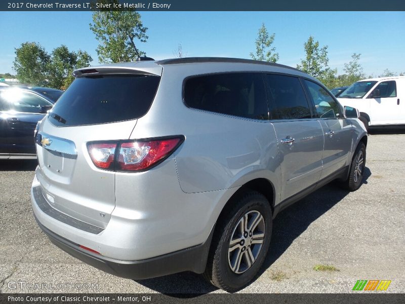 Silver Ice Metallic / Ebony 2017 Chevrolet Traverse LT