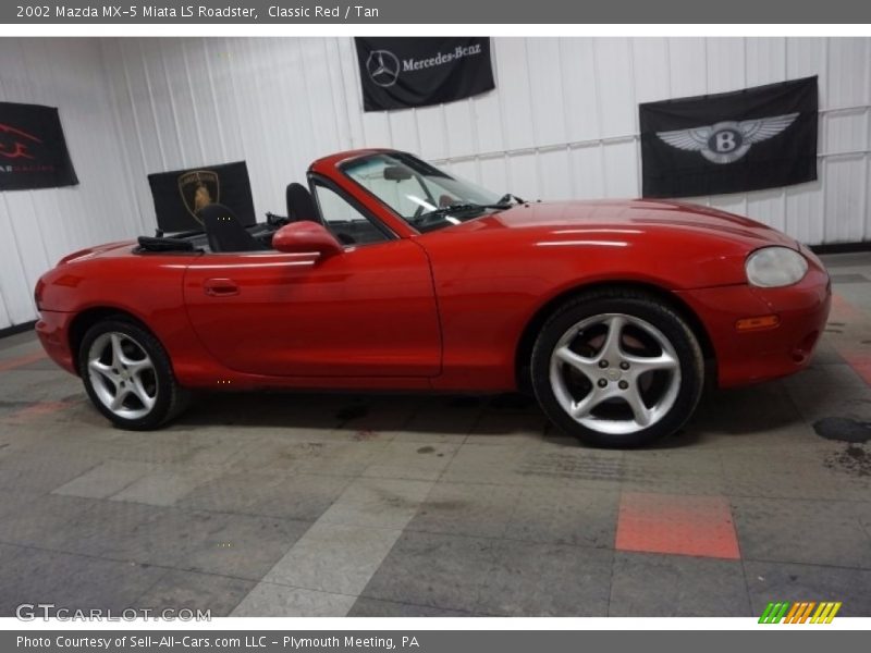 Classic Red / Tan 2002 Mazda MX-5 Miata LS Roadster