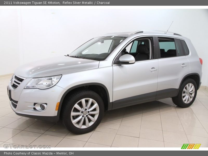 Front 3/4 View of 2011 Tiguan SE 4Motion