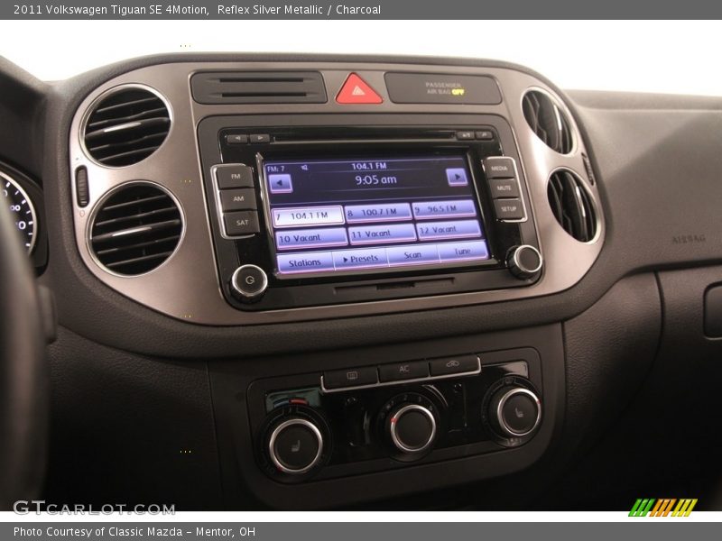 Reflex Silver Metallic / Charcoal 2011 Volkswagen Tiguan SE 4Motion