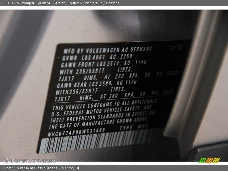 Reflex Silver Metallic / Charcoal 2011 Volkswagen Tiguan SE 4Motion