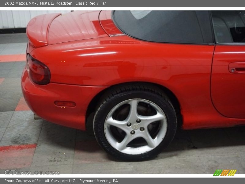 Classic Red / Tan 2002 Mazda MX-5 Miata LS Roadster