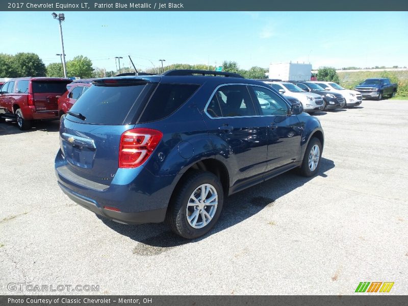 Patriot Blue Metallic / Jet Black 2017 Chevrolet Equinox LT