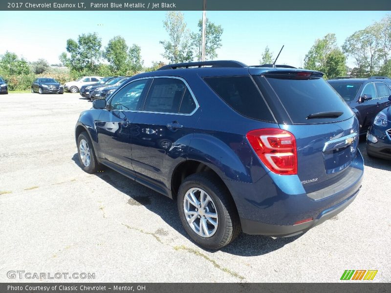 Patriot Blue Metallic / Jet Black 2017 Chevrolet Equinox LT