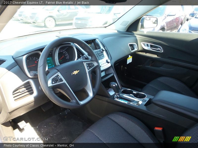 Patriot Blue Metallic / Jet Black 2017 Chevrolet Equinox LT