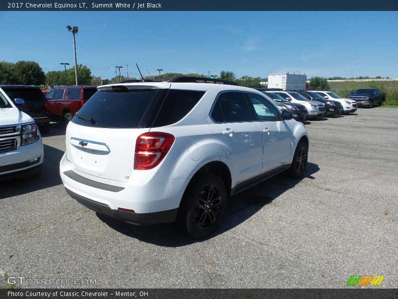 Summit White / Jet Black 2017 Chevrolet Equinox LT