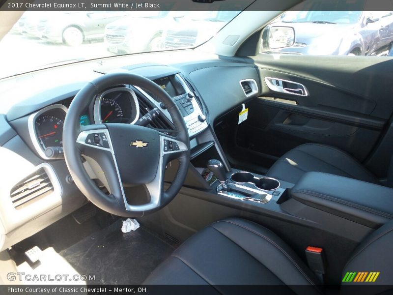 Summit White / Jet Black 2017 Chevrolet Equinox LT