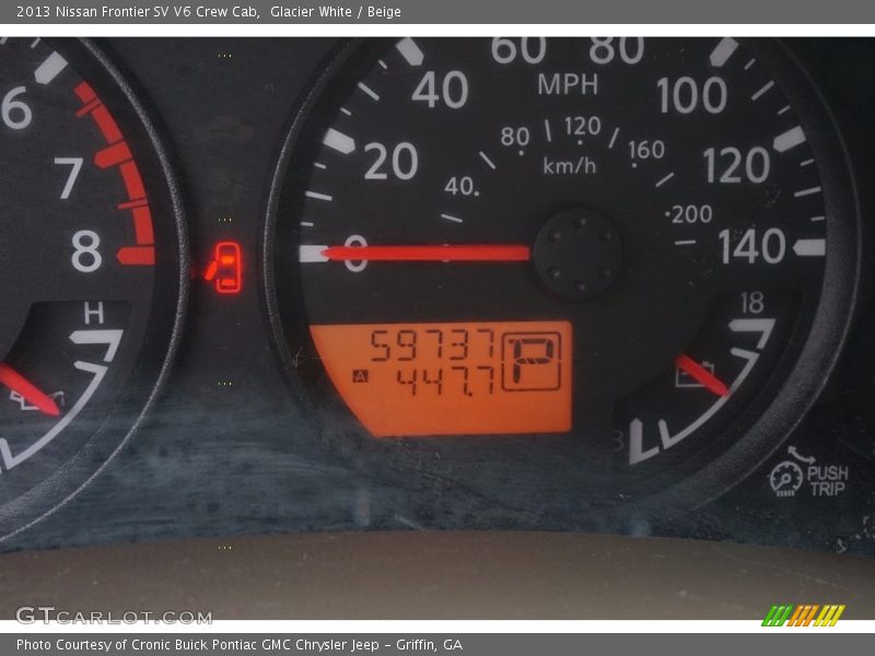 Glacier White / Beige 2013 Nissan Frontier SV V6 Crew Cab