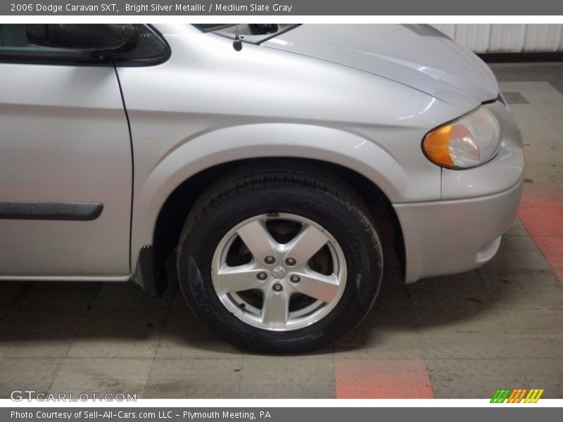 Bright Silver Metallic / Medium Slate Gray 2006 Dodge Caravan SXT