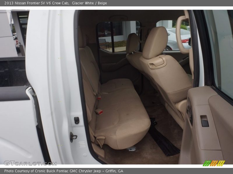Glacier White / Beige 2013 Nissan Frontier SV V6 Crew Cab
