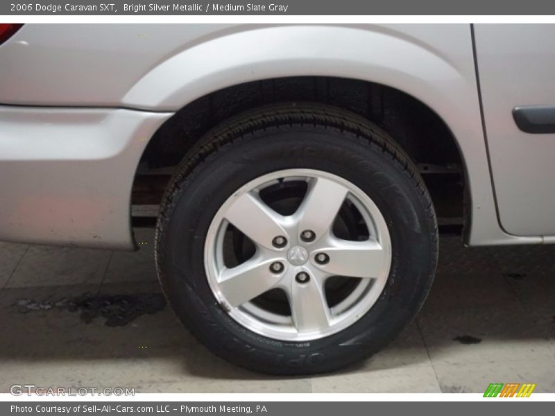 Bright Silver Metallic / Medium Slate Gray 2006 Dodge Caravan SXT