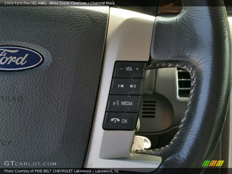 White Suede Clearcoat / Charcoal Black 2009 Ford Flex SEL AWD