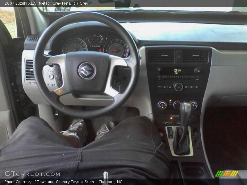 Meteor Grey Metallic / Grey 2007 Suzuki XL7