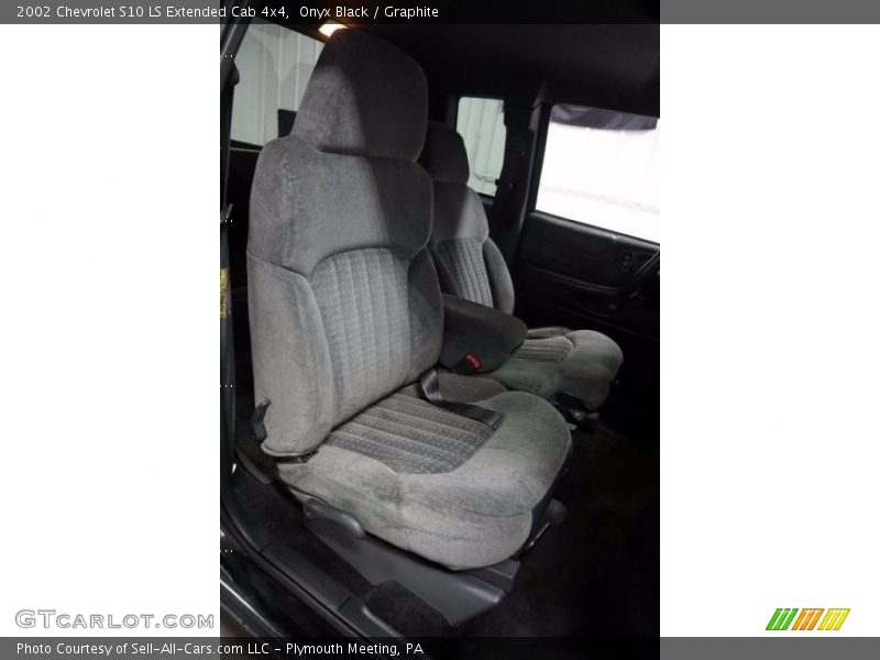 Onyx Black / Graphite 2002 Chevrolet S10 LS Extended Cab 4x4