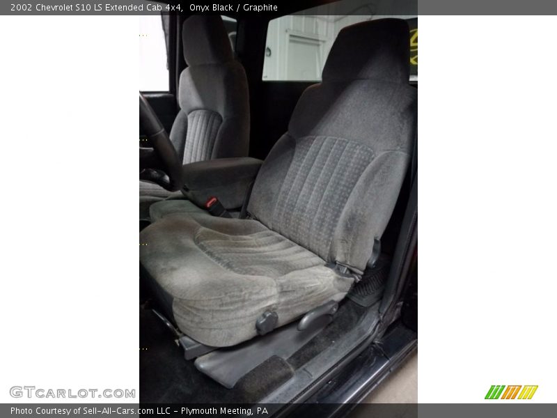 Onyx Black / Graphite 2002 Chevrolet S10 LS Extended Cab 4x4