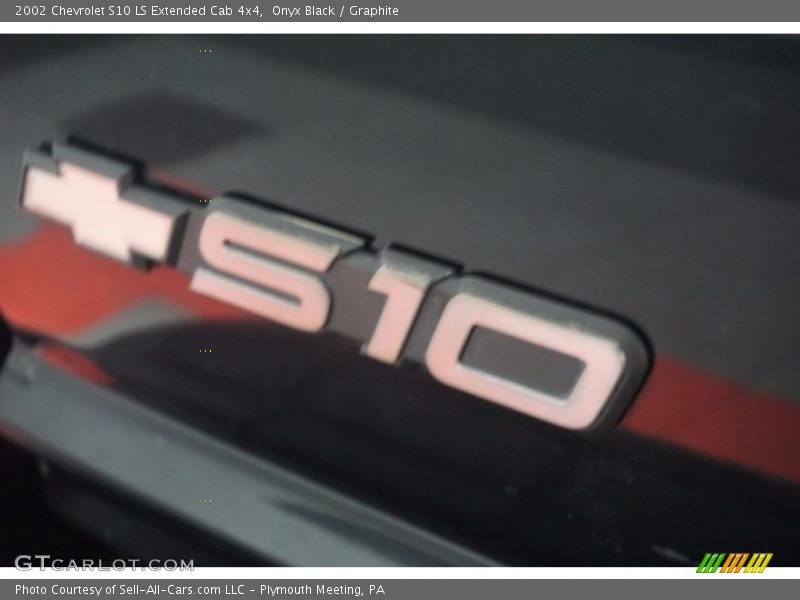 Onyx Black / Graphite 2002 Chevrolet S10 LS Extended Cab 4x4