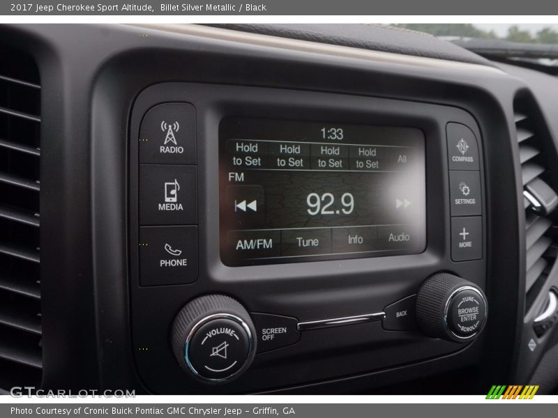 Controls of 2017 Cherokee Sport Altitude