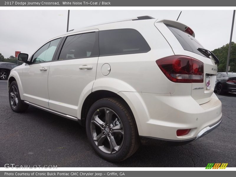 White Noise Tri-Coat / Black 2017 Dodge Journey Crossroad