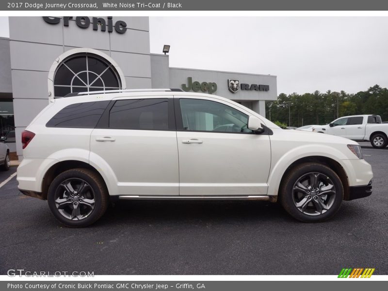 White Noise Tri-Coat / Black 2017 Dodge Journey Crossroad