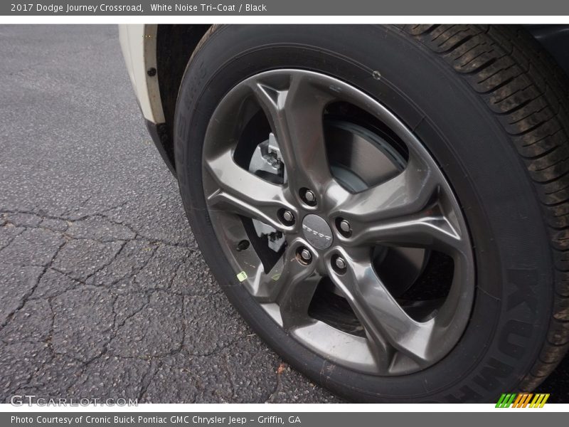 White Noise Tri-Coat / Black 2017 Dodge Journey Crossroad