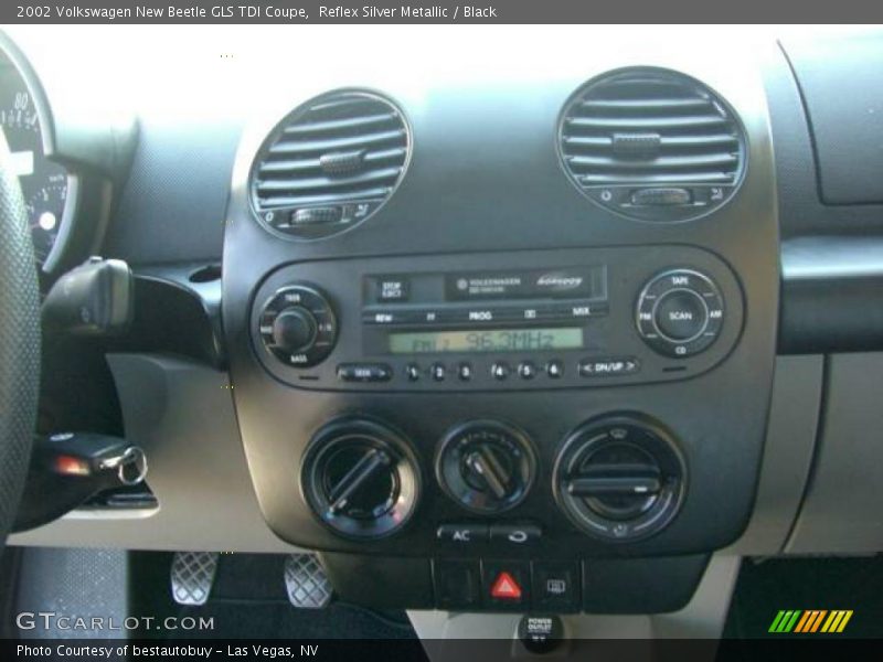 Reflex Silver Metallic / Black 2002 Volkswagen New Beetle GLS TDI Coupe
