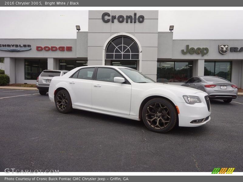 Bright White / Black 2016 Chrysler 300 S