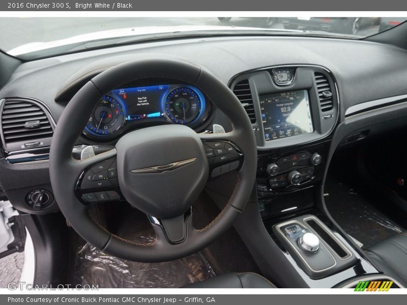 Bright White / Black 2016 Chrysler 300 S