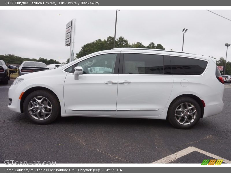 Tusk White / Black/Alloy 2017 Chrysler Pacifica Limited