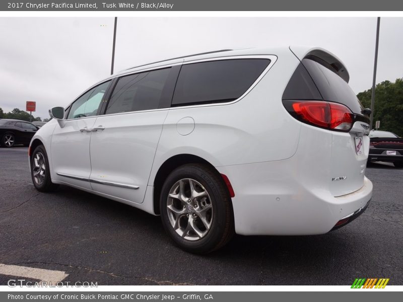 Tusk White / Black/Alloy 2017 Chrysler Pacifica Limited