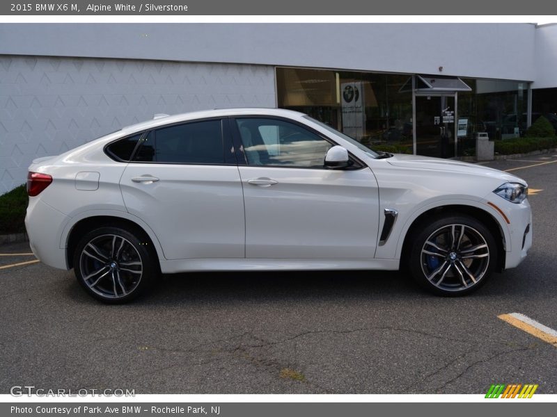 Alpine White / Silverstone 2015 BMW X6 M