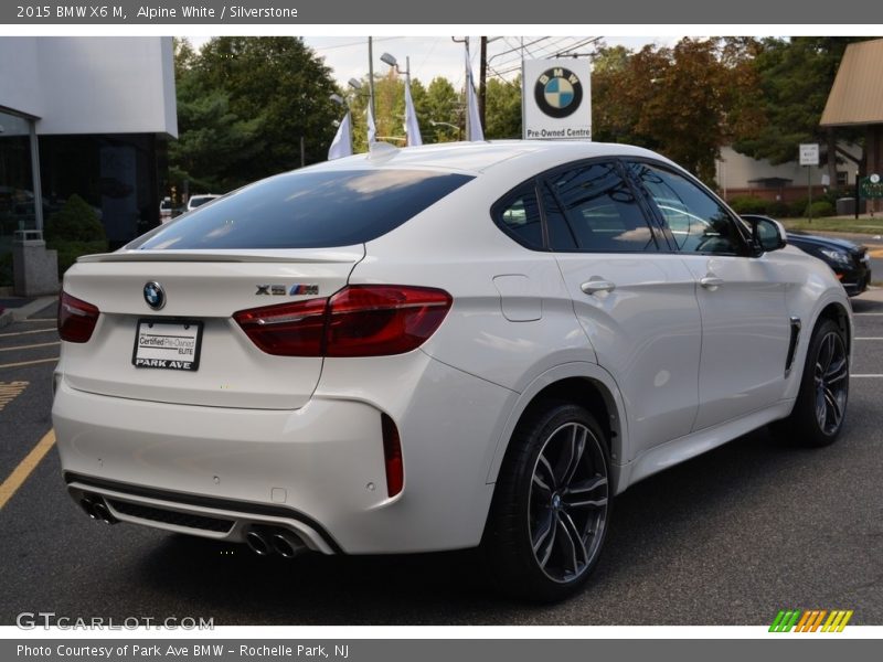 Alpine White / Silverstone 2015 BMW X6 M