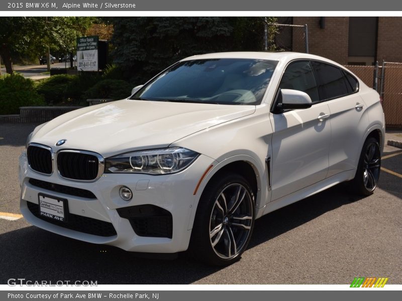 Alpine White / Silverstone 2015 BMW X6 M