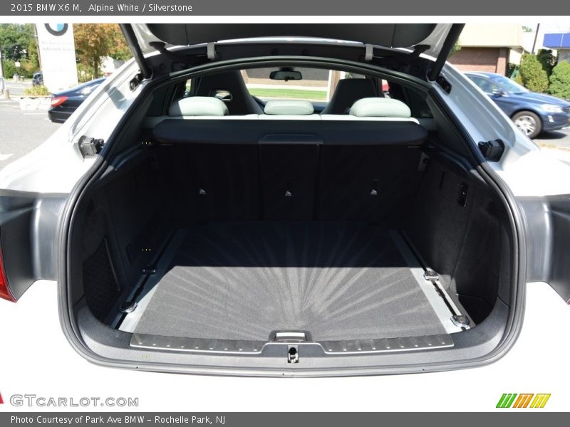 Alpine White / Silverstone 2015 BMW X6 M