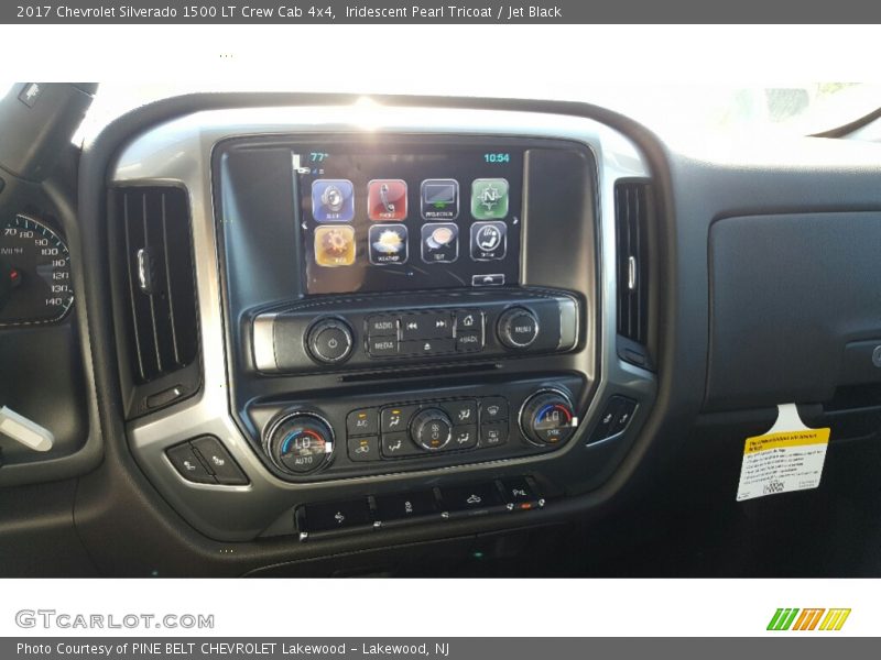 Iridescent Pearl Tricoat / Jet Black 2017 Chevrolet Silverado 1500 LT Crew Cab 4x4