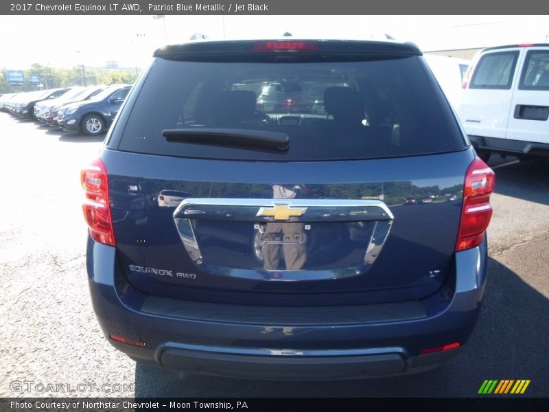 Patriot Blue Metallic / Jet Black 2017 Chevrolet Equinox LT AWD