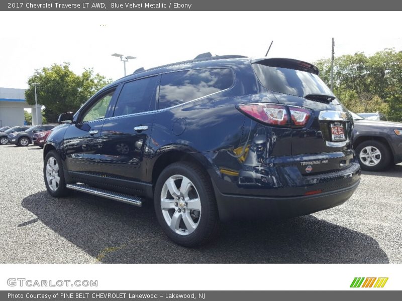 Blue Velvet Metallic / Ebony 2017 Chevrolet Traverse LT AWD