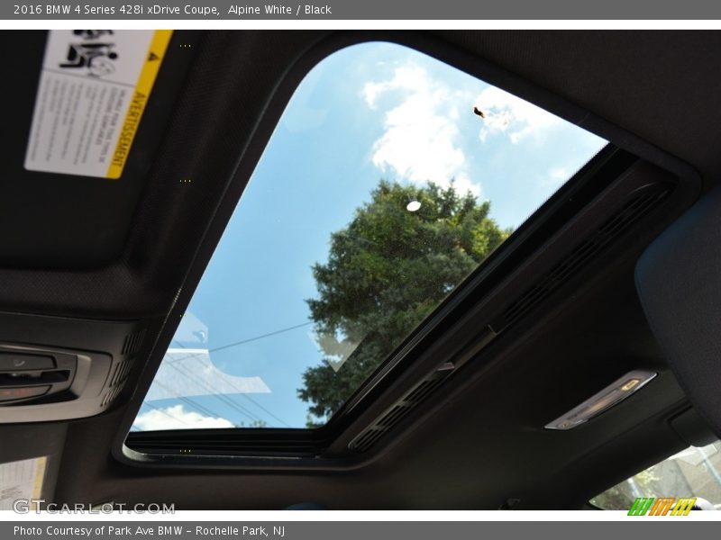 Alpine White / Black 2016 BMW 4 Series 428i xDrive Coupe